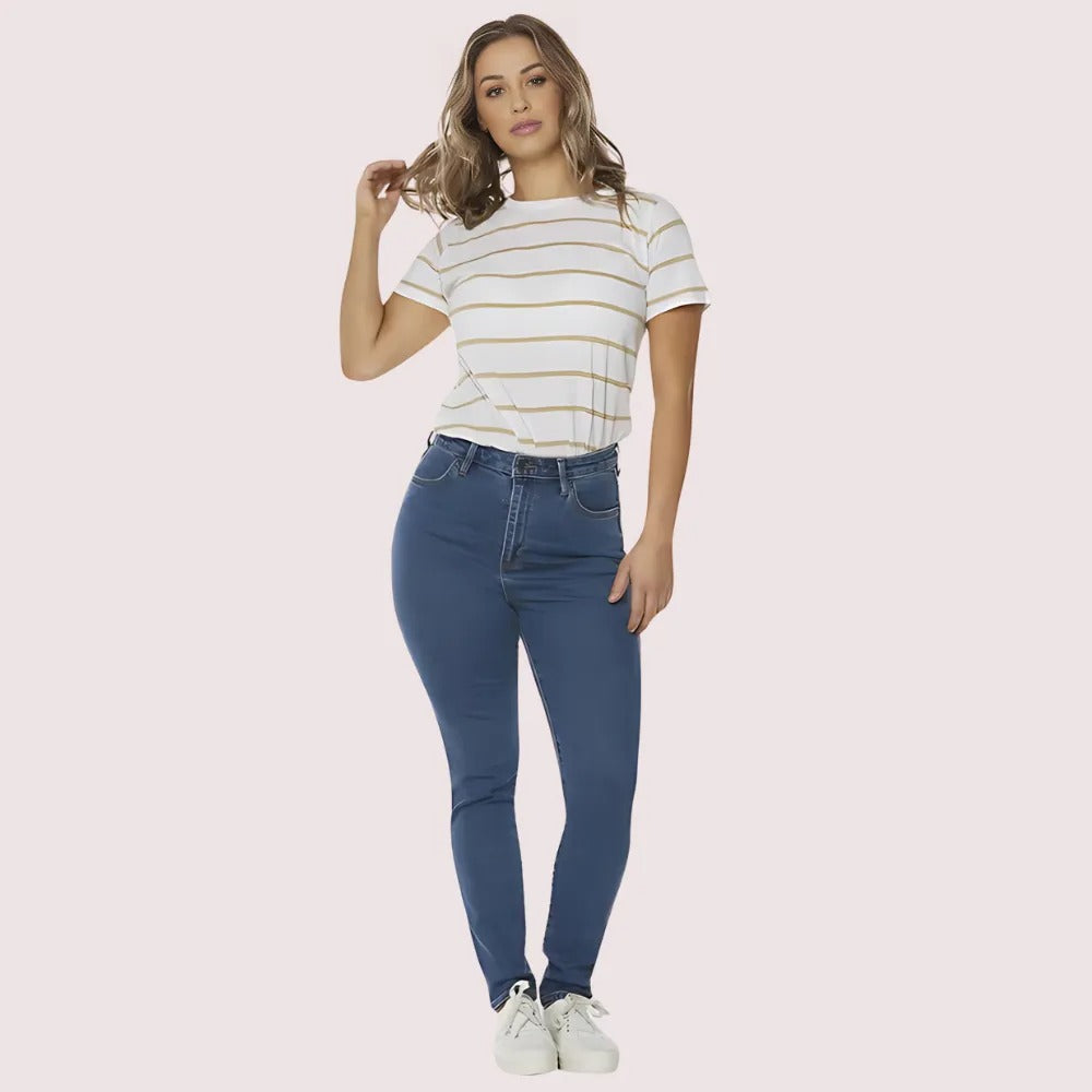 Chic Fit Noir Elegance Skinny Jeans by LADYLUSTRA